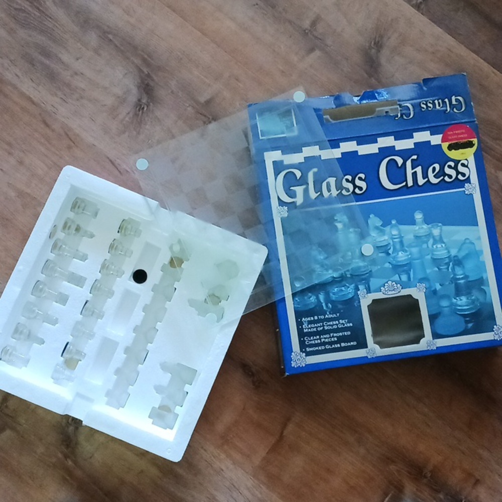 Chess Set - Picture 3 of 5